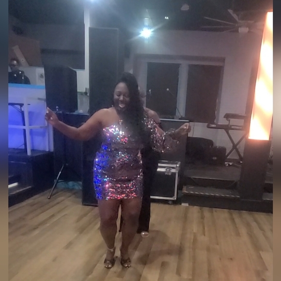 Party Dress - Picture 3 of 4